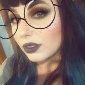 Meet your Posher, Kari